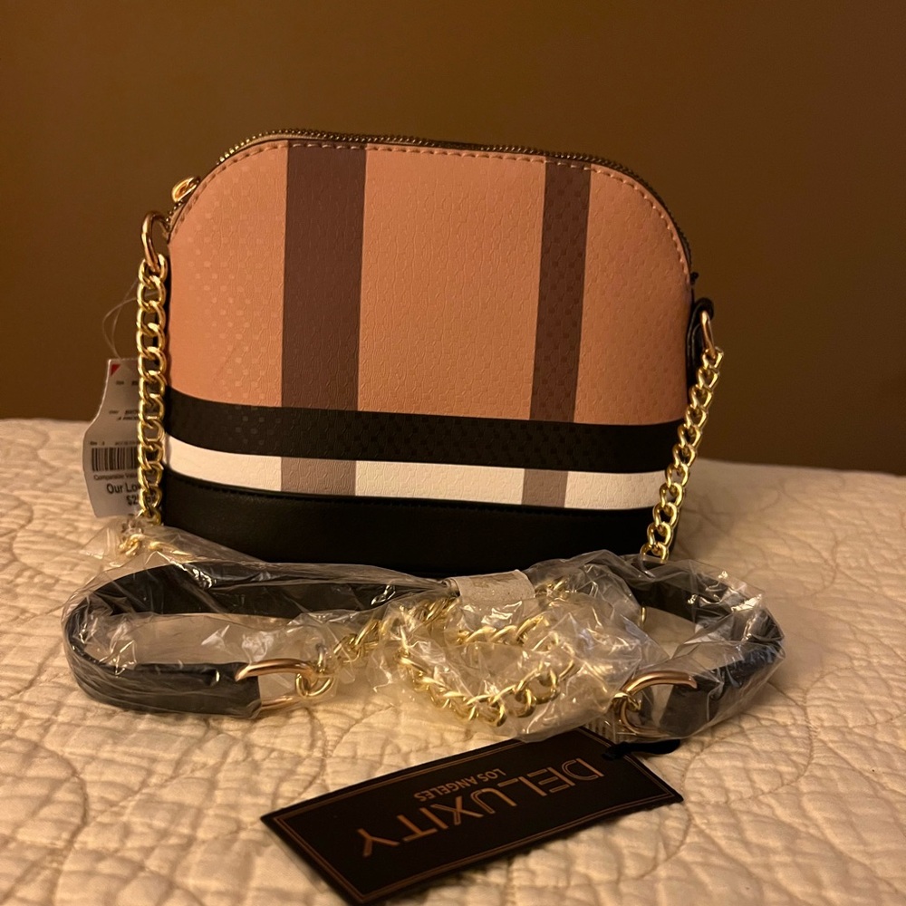 Deluxity cross body bag